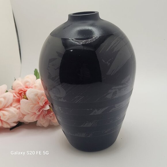 Vintage 7" Mouth Blown Black Textured Stripes Globe Vase - Picture 5 of 16